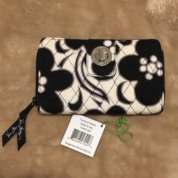Vera Bradley Handbags - Vera Bradley Turnlock Wallet Night & Day